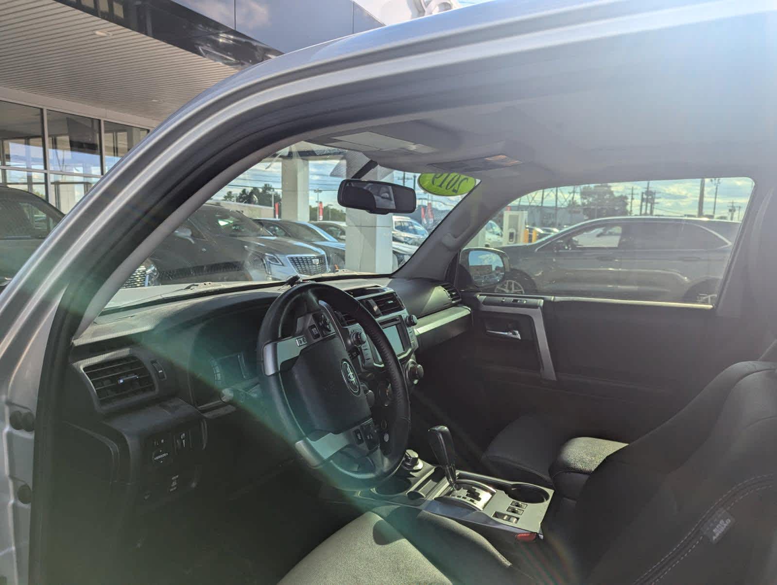 2019 Toyota 4Runner SR5 photo 5