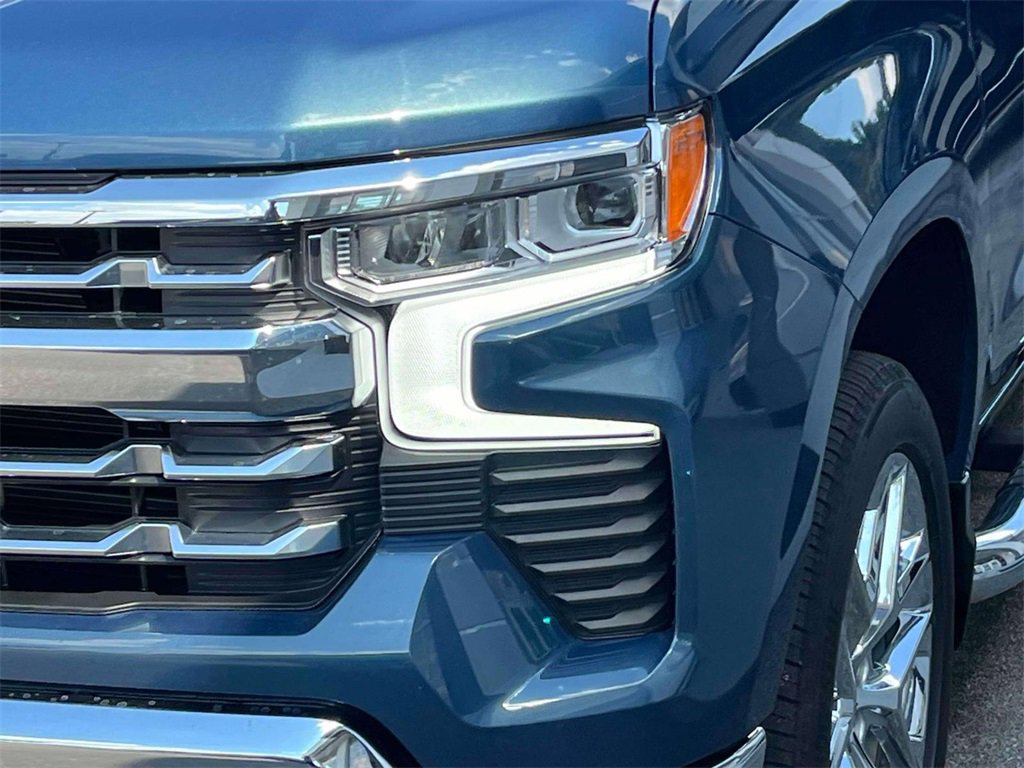 2024 Chevrolet Silverado 1500 LTZ photo 9