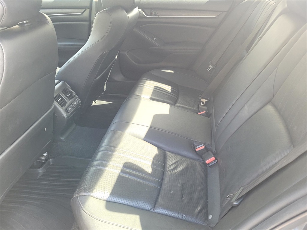 2022 Honda Accord Touring 2.0T photo 12