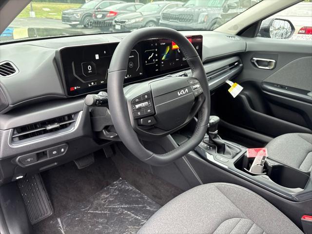 2025 Kia K4 EX photo 3