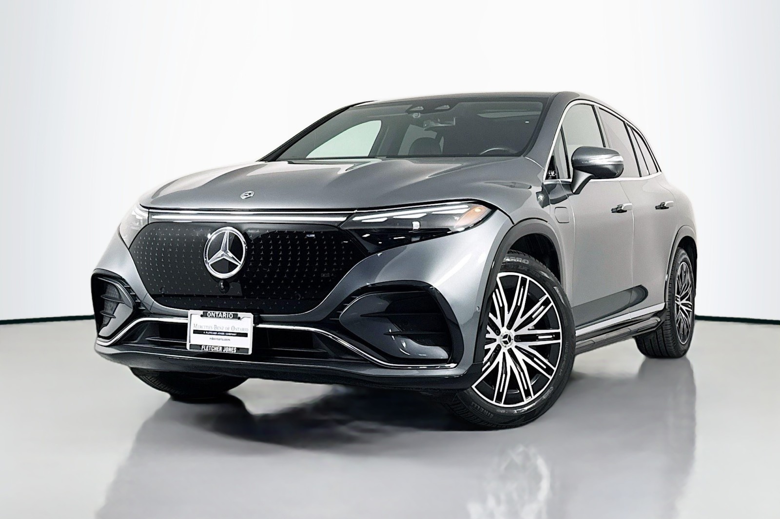 2023 Mercedes-Benz EQS SUV Base's photo