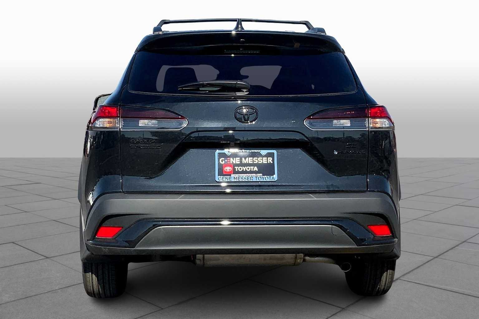 2026 Toyota Corolla Cross Hybrid SE photo 4