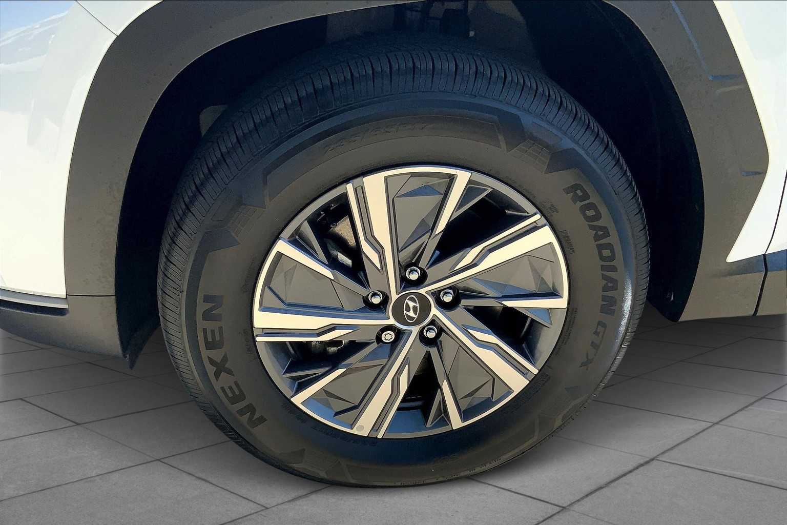 2024 Hyundai Tucson Hybrid Blue Sport photo 9