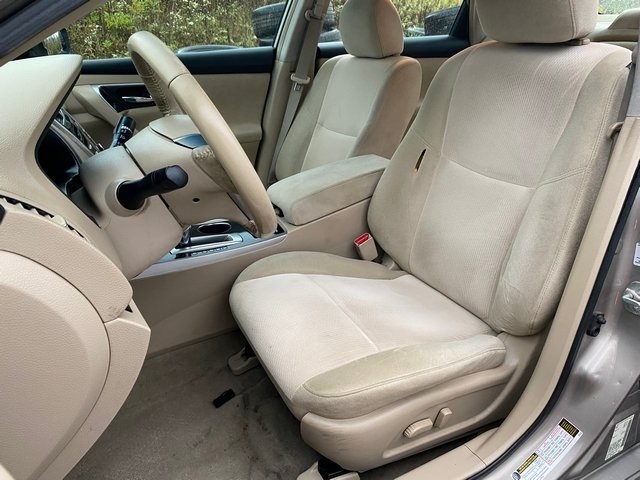 2013 Nissan Altima 2.5 SV photo 16