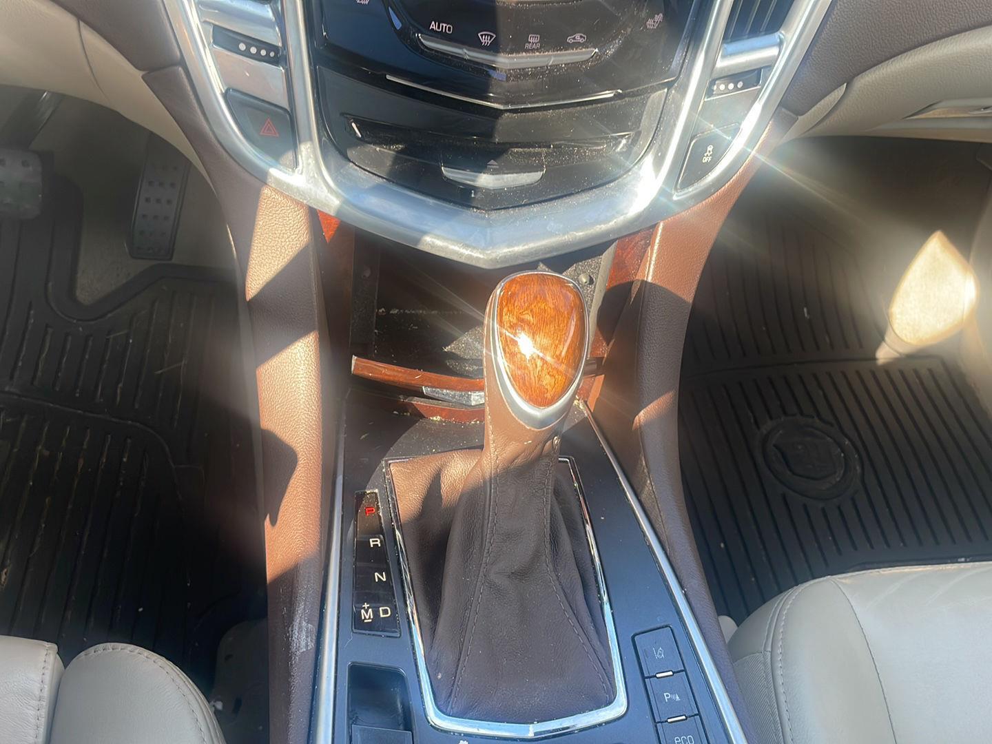 2015 Cadillac SRX Luxury photo 8