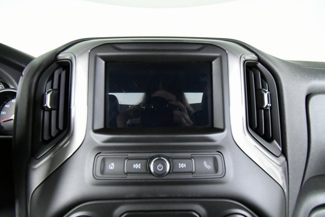 2026 Chevrolet Silverado 1500 photo 3