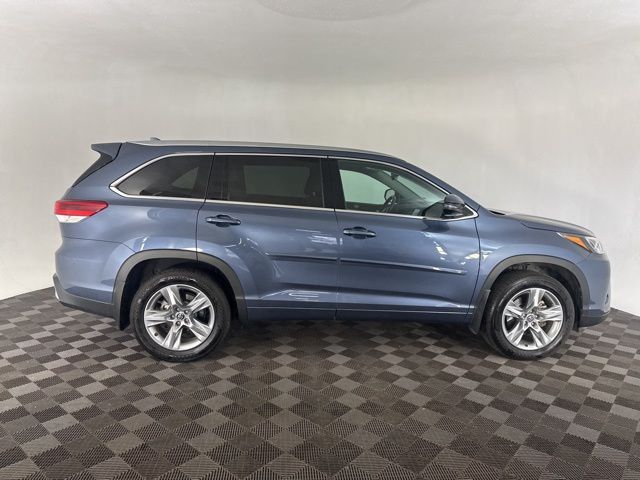2019 Toyota Highlander Limited photo 4