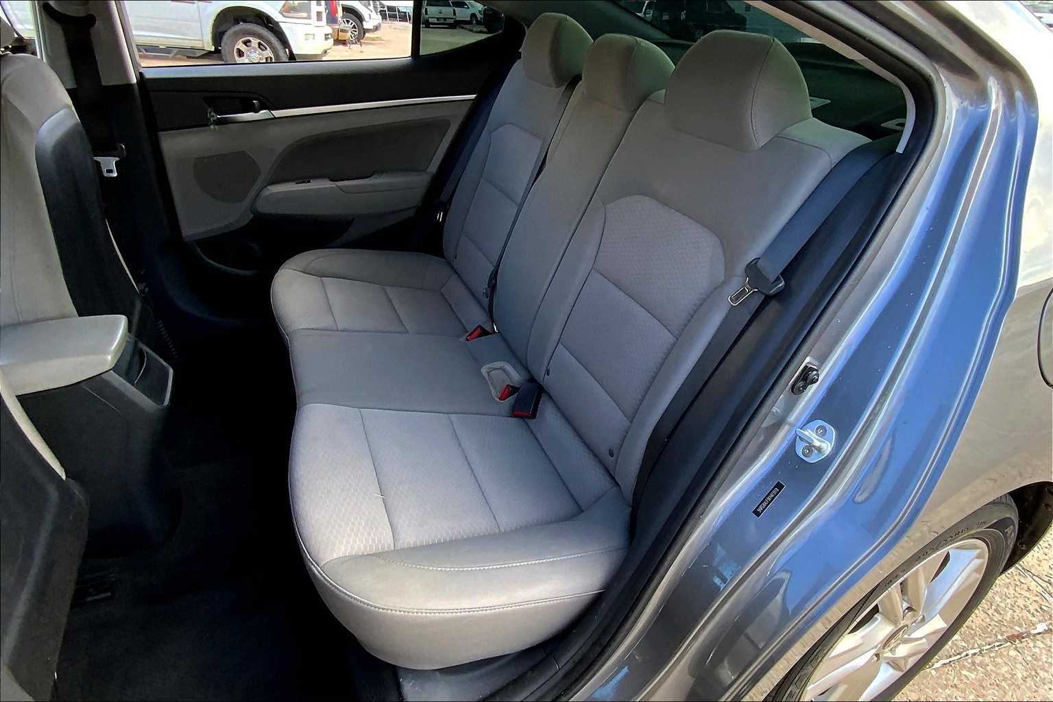 2019 Hyundai Elantra Value Edition photo 18