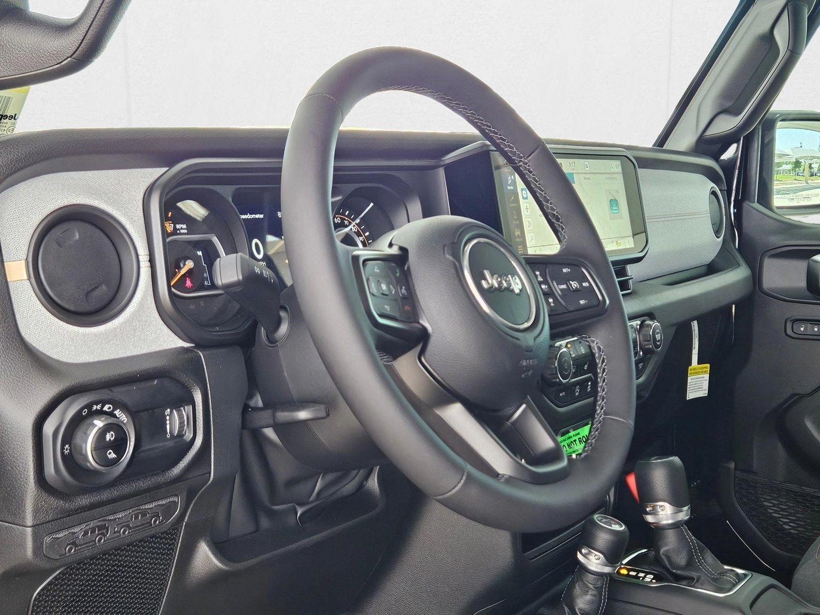 2025 Jeep Gladiator Sport S photo 3