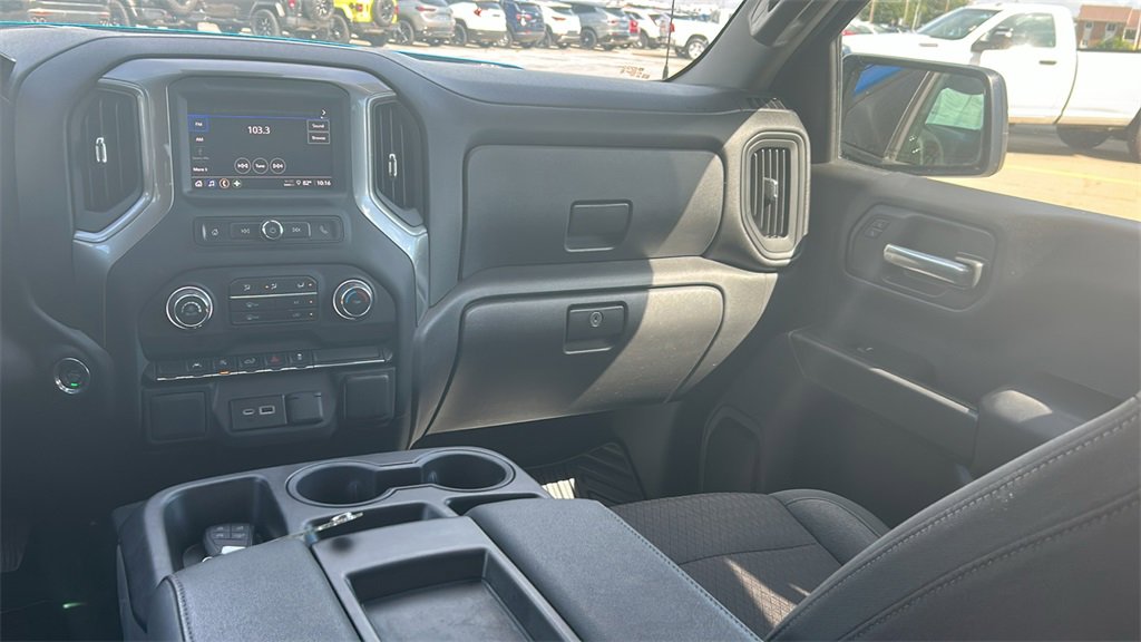 2024 Chevrolet Silverado 1500 Custom photo 38