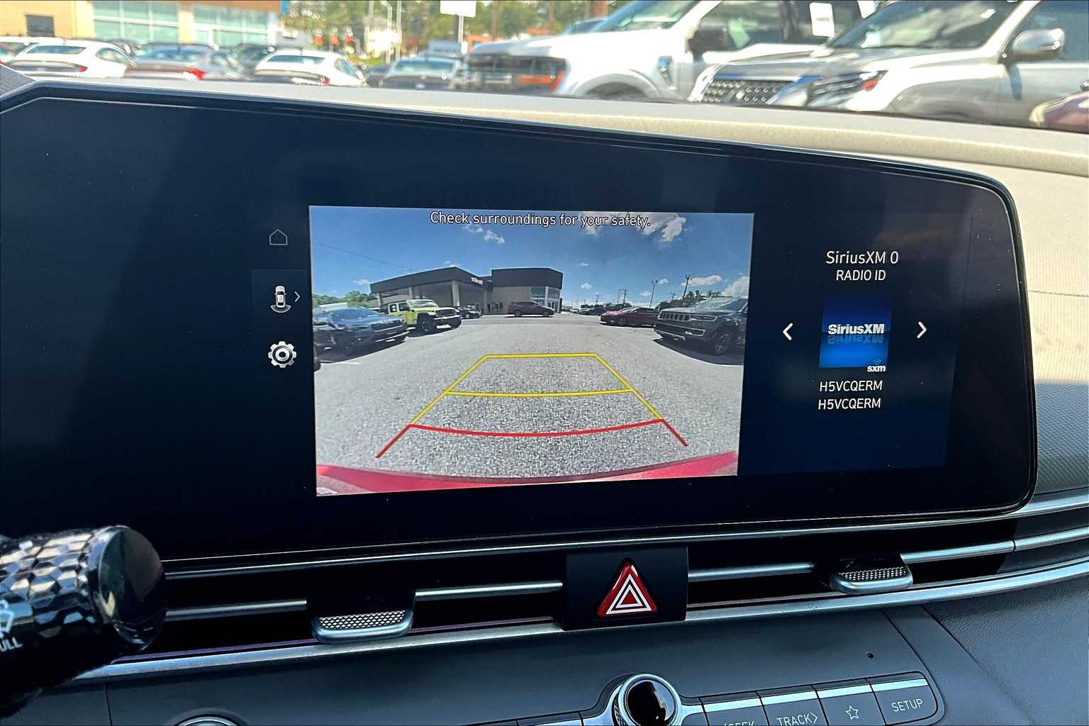 2024 Hyundai Elantra SEL photo 25