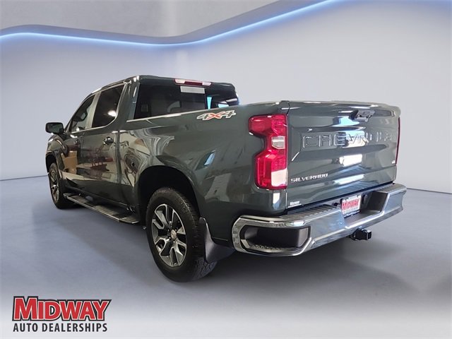 2025 Chevrolet Silverado 1500 LT photo 2