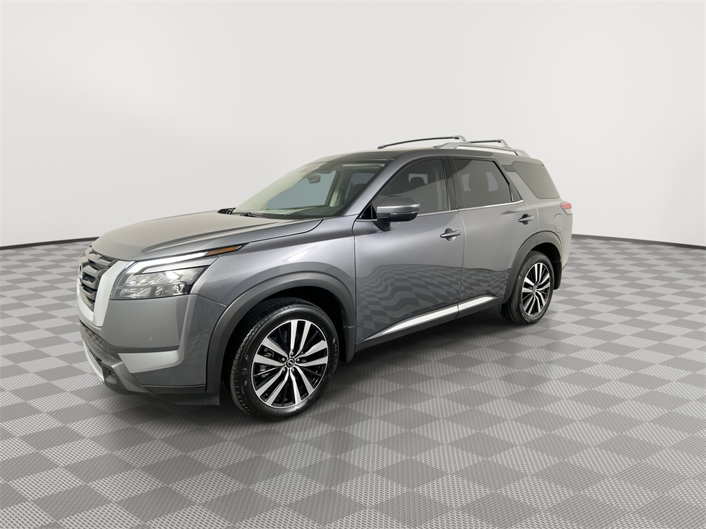 2025 Nissan Pathfinder Platinum photo 4