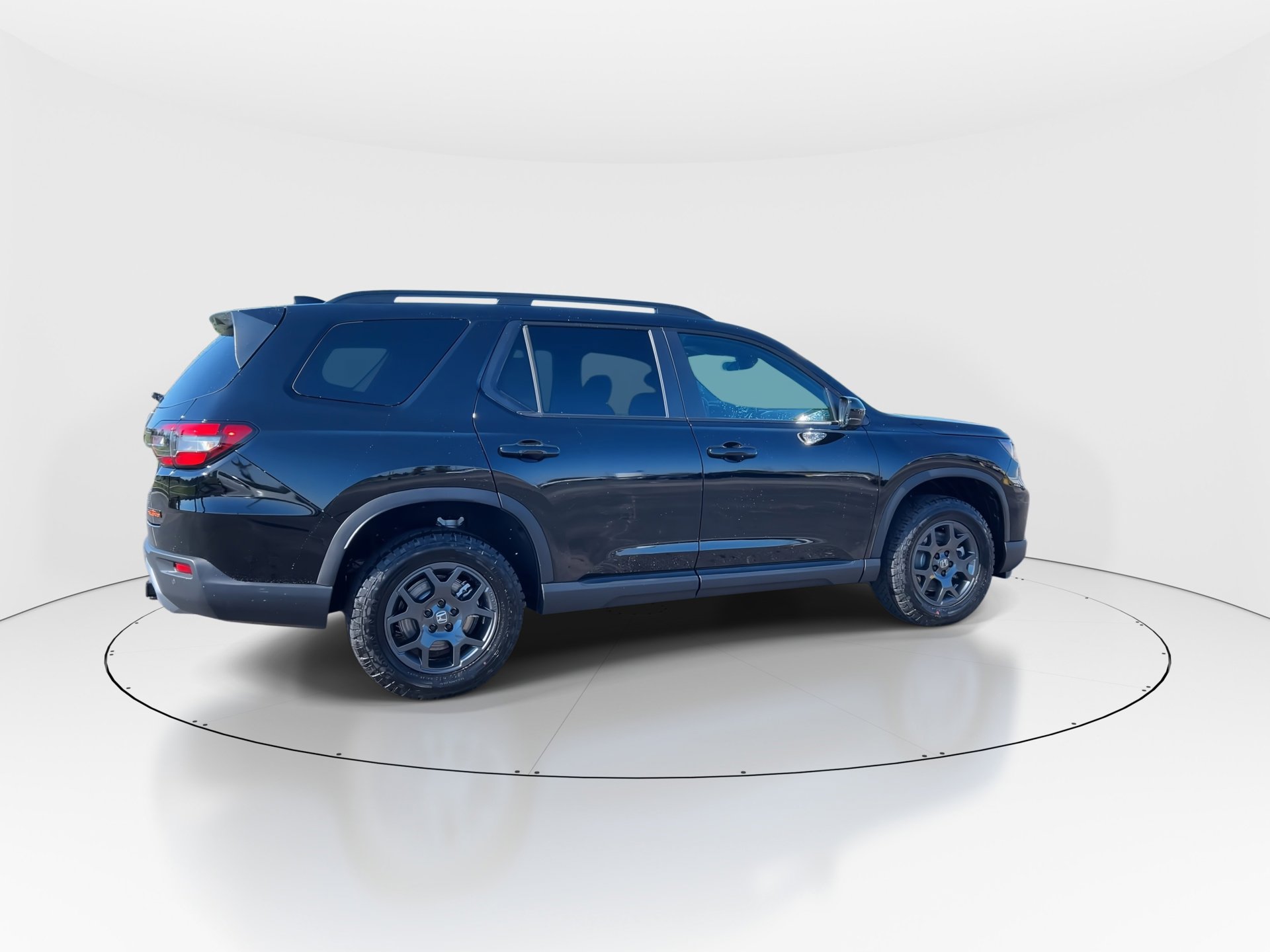 2025 Honda Pilot TrailSport photo 5