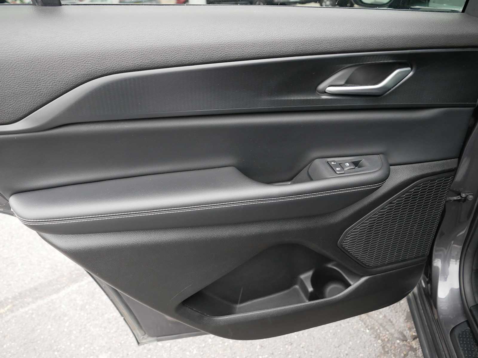 2023 Jeep Grand Cherokee Laredo photo 15