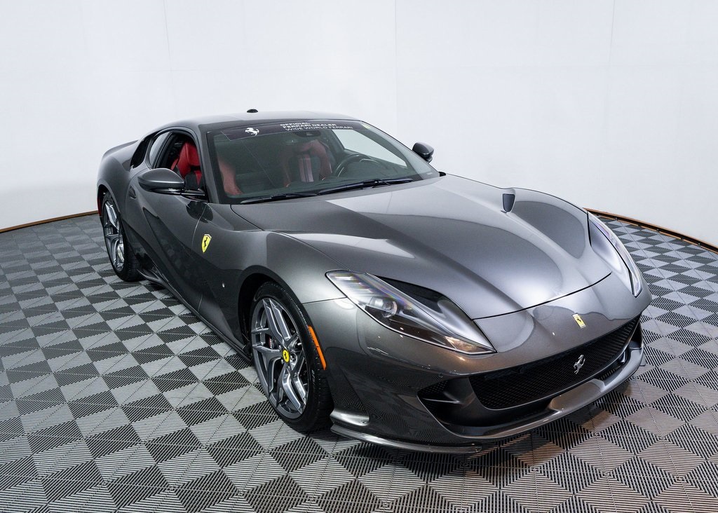 2020 Ferrari 812 Superfast Base photo 9