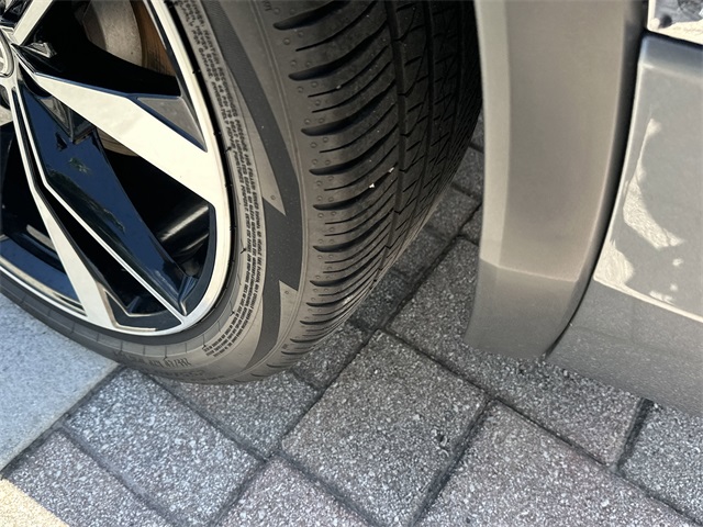 2022 Volkswagen Tiguan SEL Premium R-Line photo 11