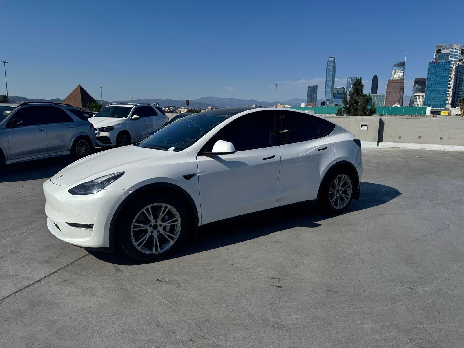 Used 2021 Tesla Model Y Long Range with VIN 5YJYGDEE1MF160986 for sale in Northfield, Minnesota