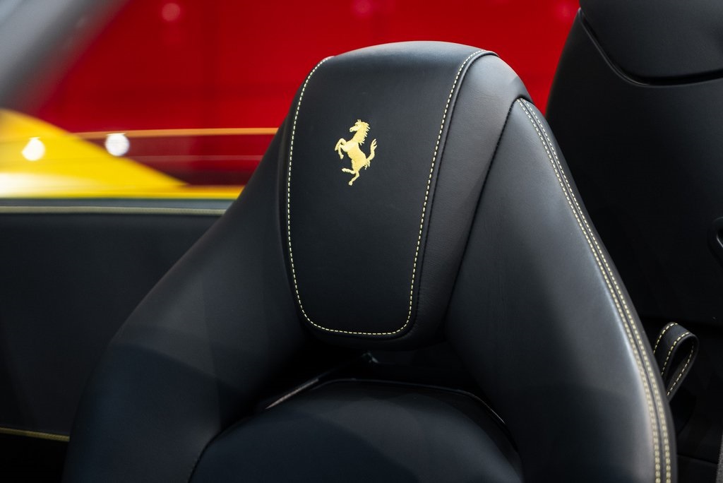 2022 Ferrari F8 Spider Base photo 6