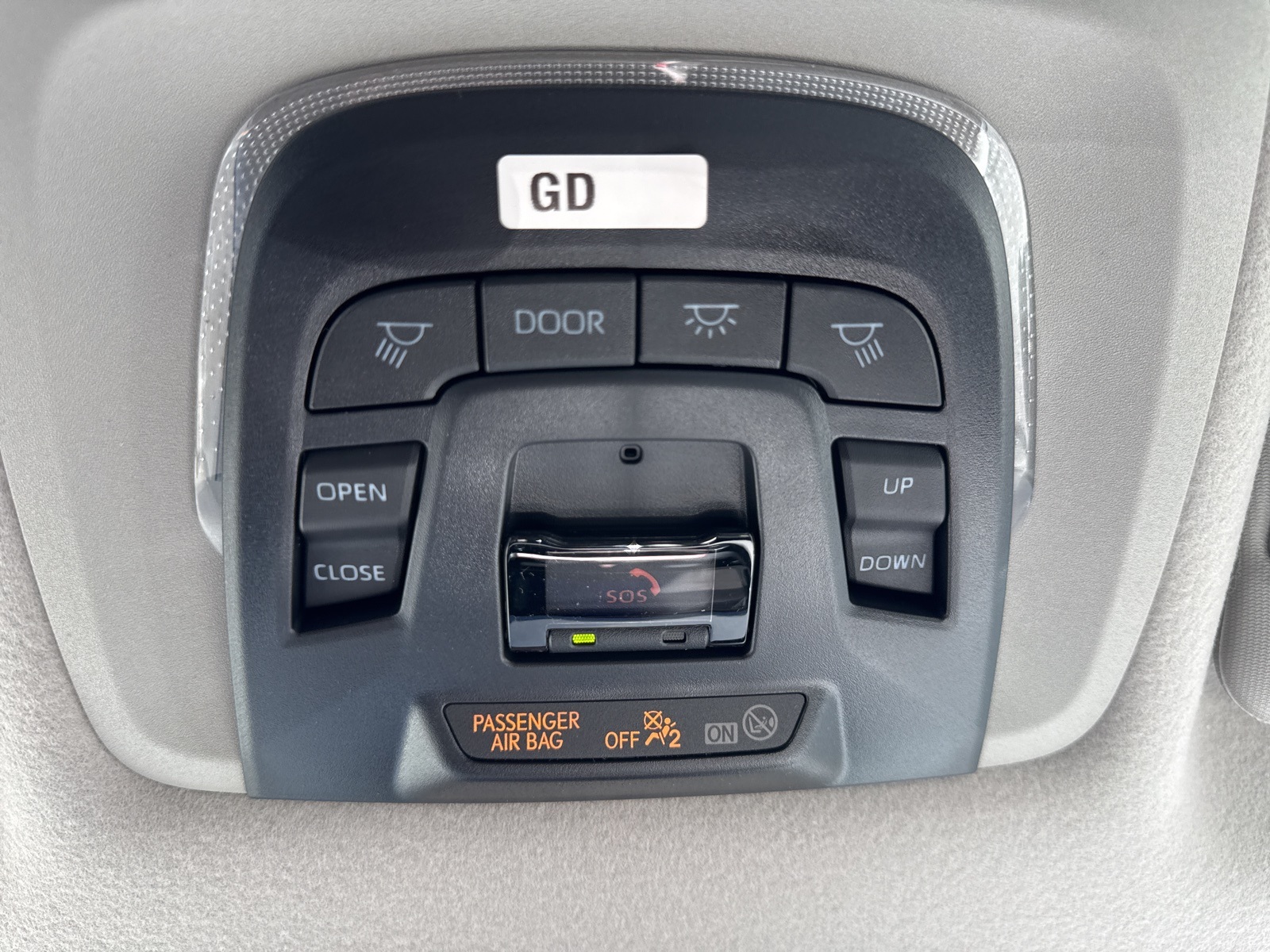 2025 Toyota Corolla Cross LE photo 22