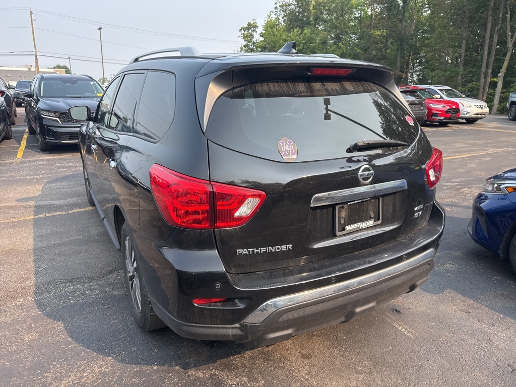 2019 Nissan Pathfinder SV photo 5