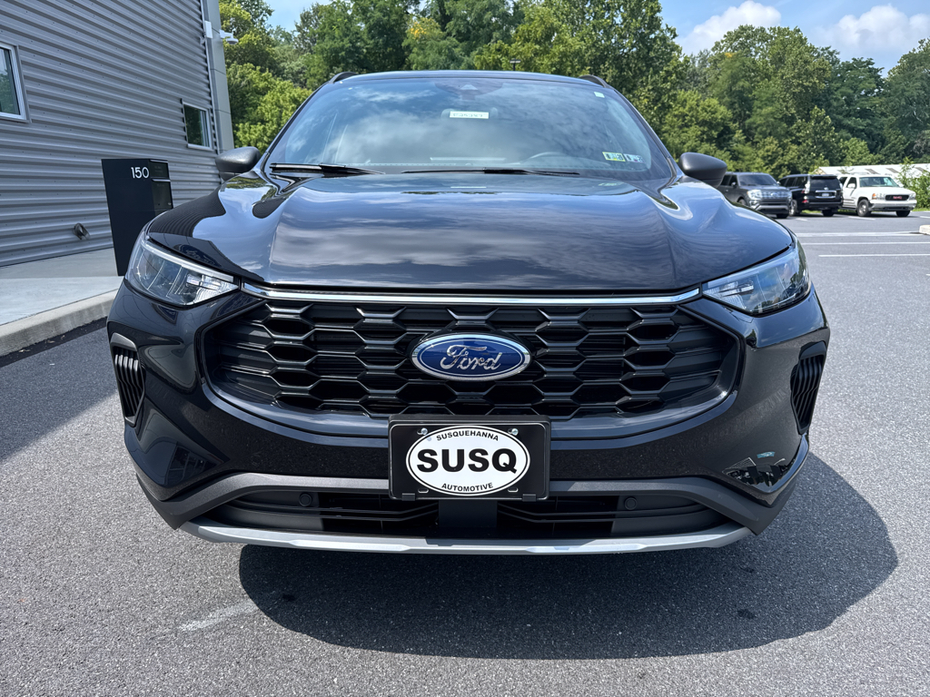 2025 Ford Escape ST-Line photo 2