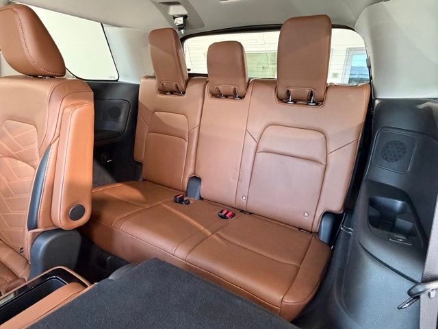 2022 Nissan Pathfinder Platinum photo 37