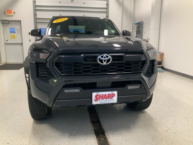 2025 Toyota Tacoma TRD Sport Double Cab Short Bed photo 3