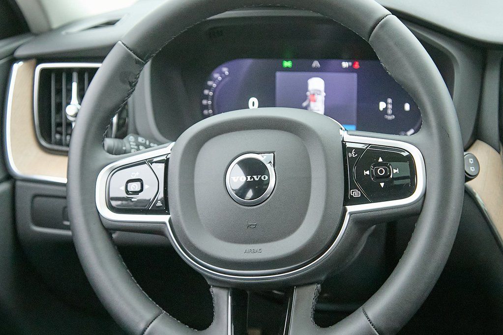 2026 VOLVO XC60 - Image 22