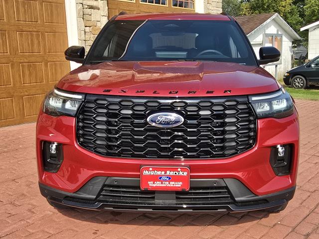 2025 Ford Explorer ST-Line photo 8