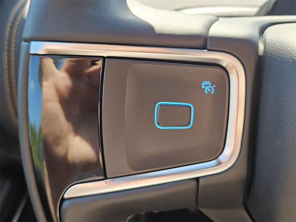 2025 Ford Expedition photo 17