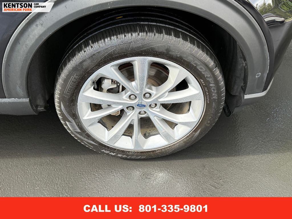 2021 Ford Explorer Platinum photo 13
