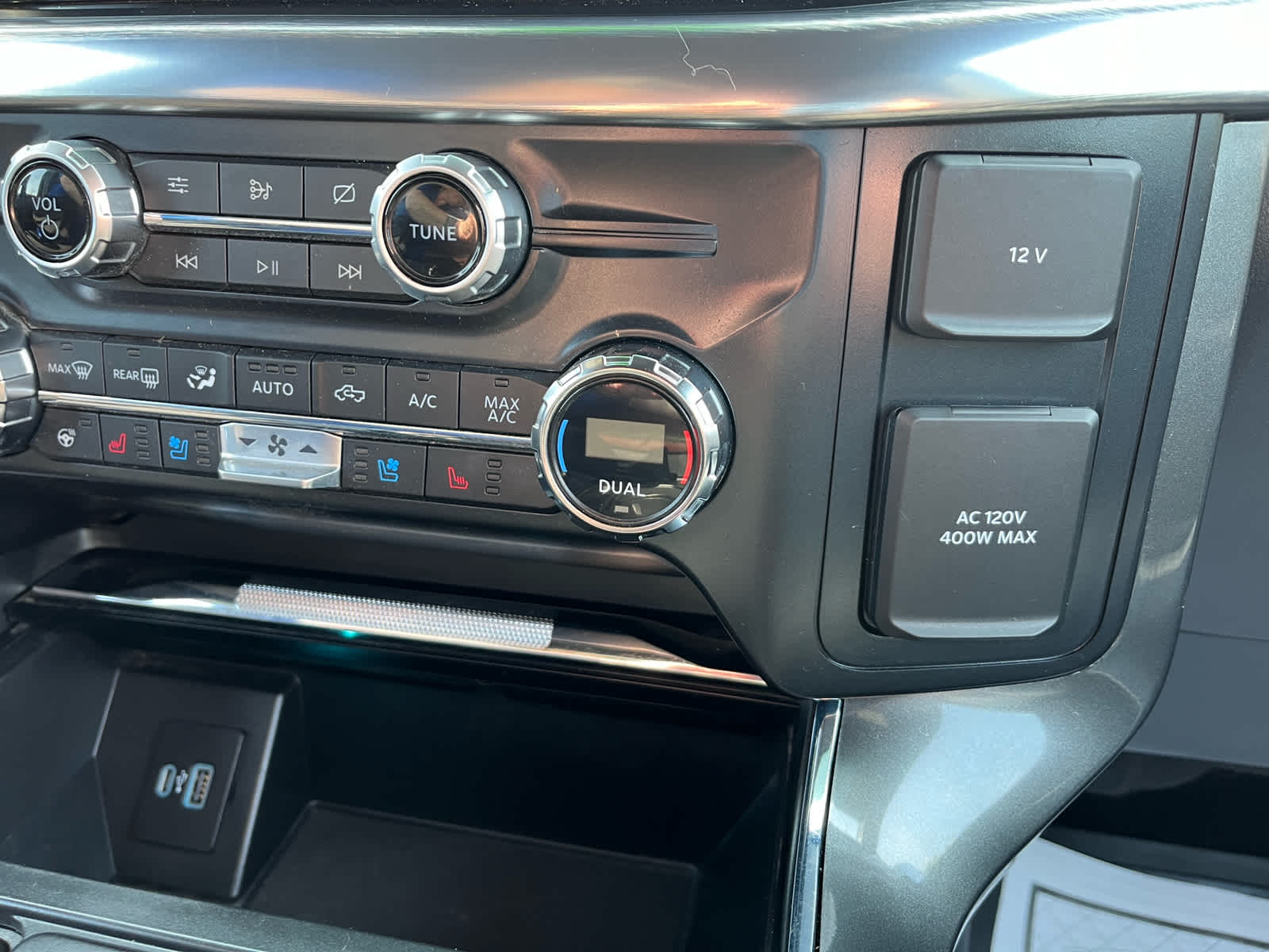 2021 Ford F-150 Lariat photo 33