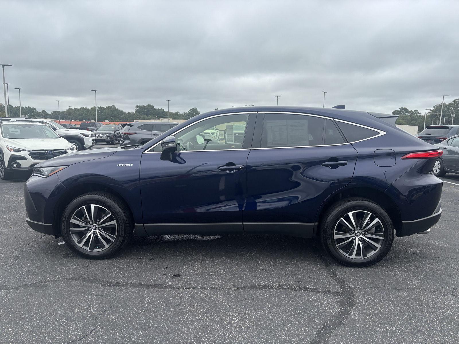 2021 Toyota Venza LE photo 4