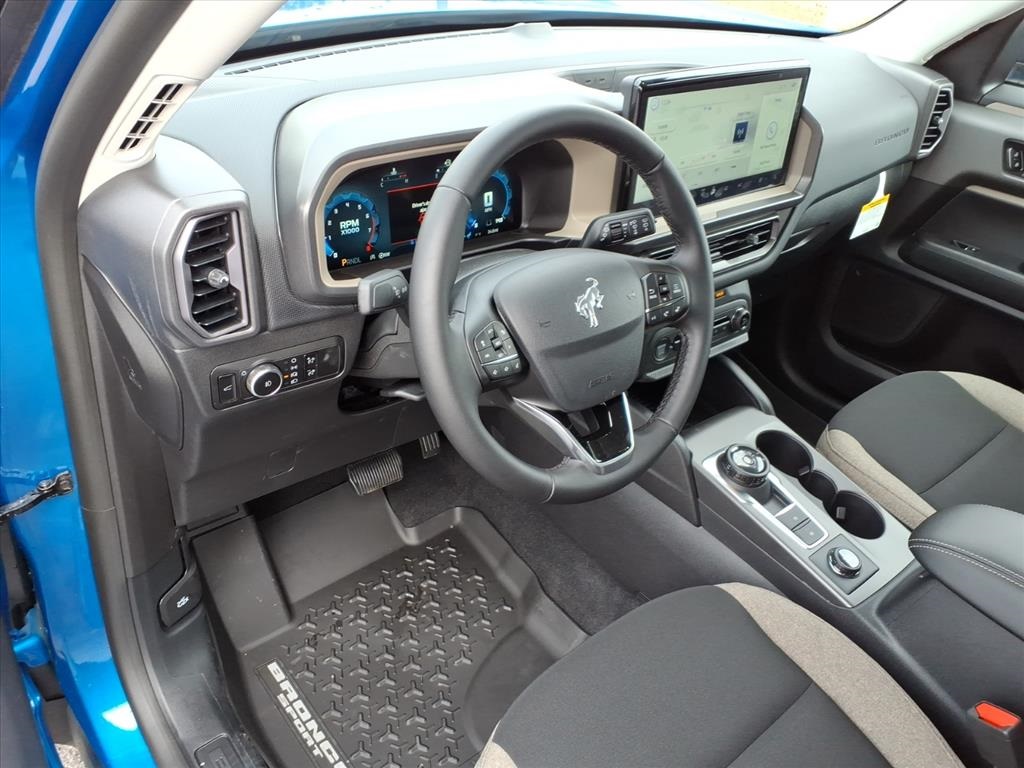 2025 Ford Bronco Big Bend photo 4