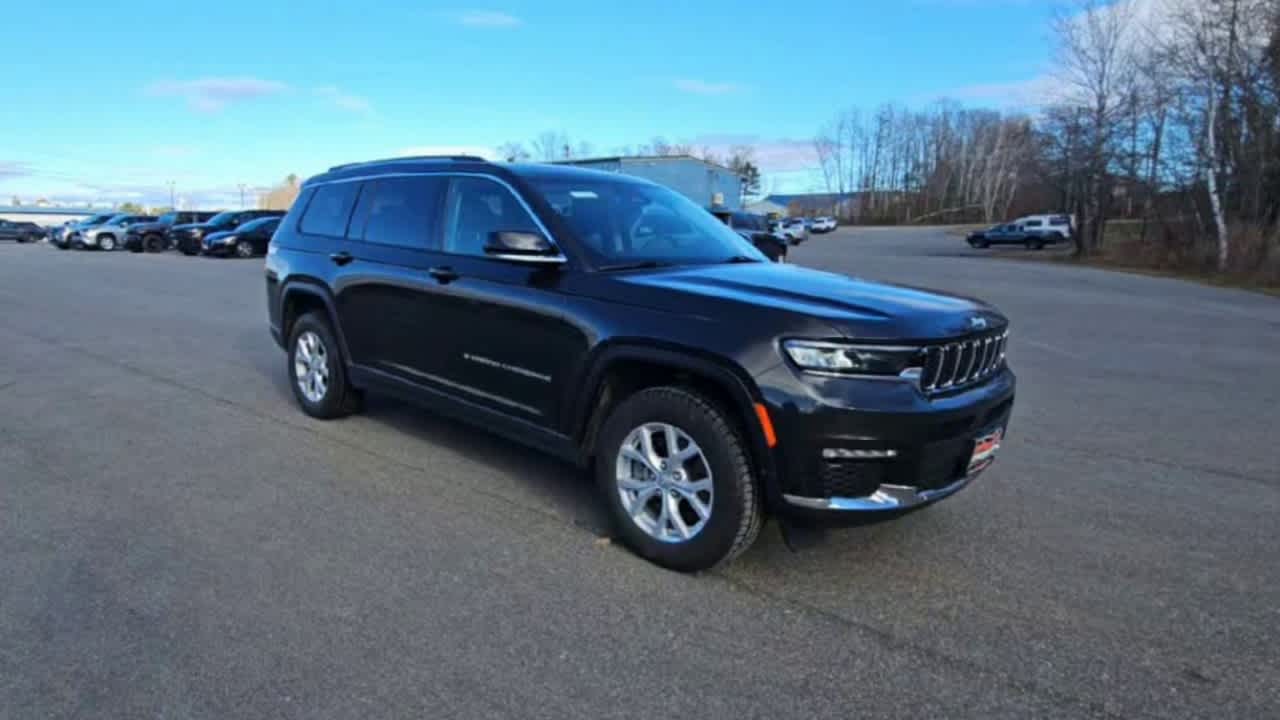 2023 Jeep Grand Cherokee Limited photo 2