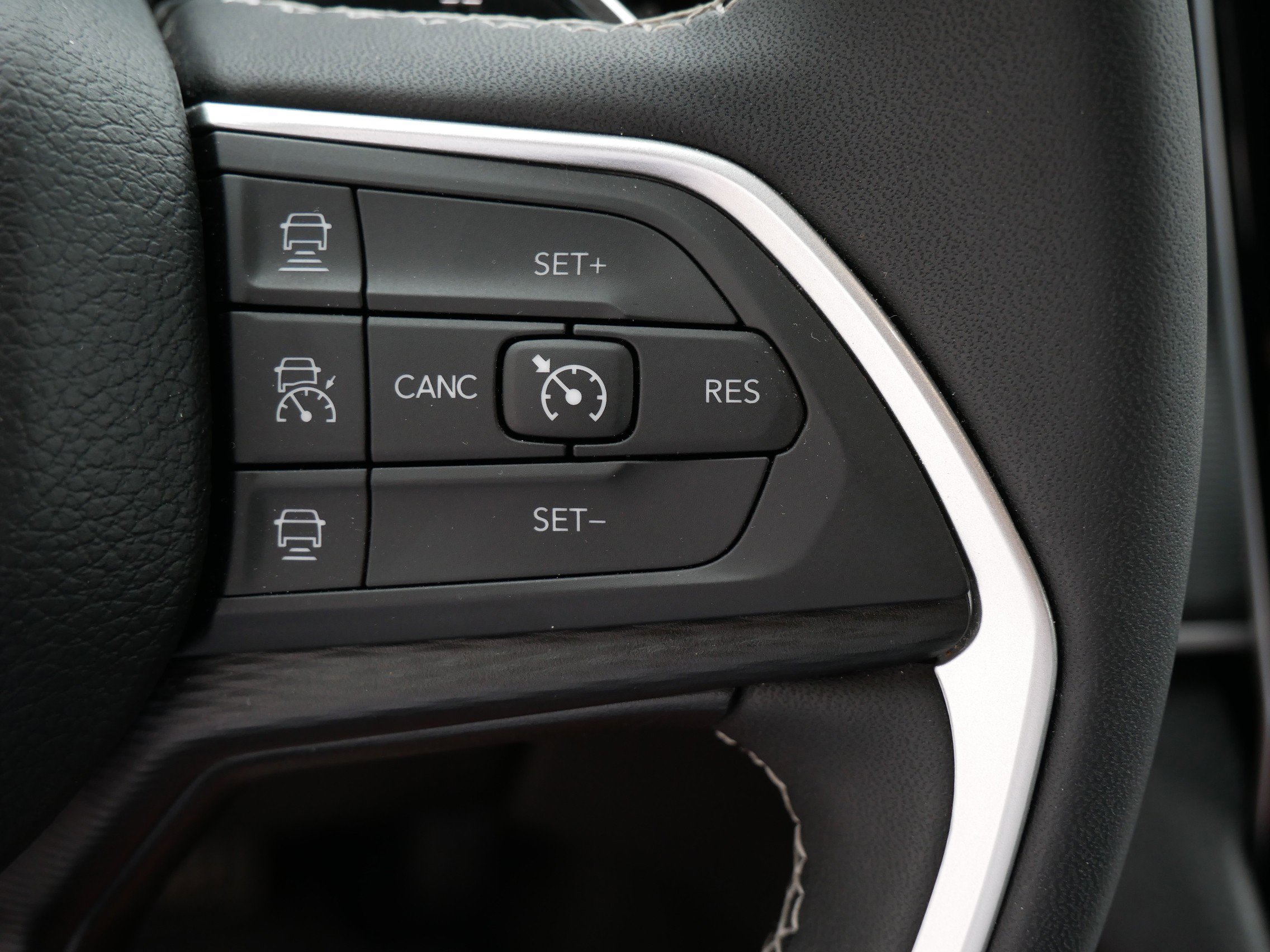 2023 Jeep Grand Cherokee Laredo photo 20