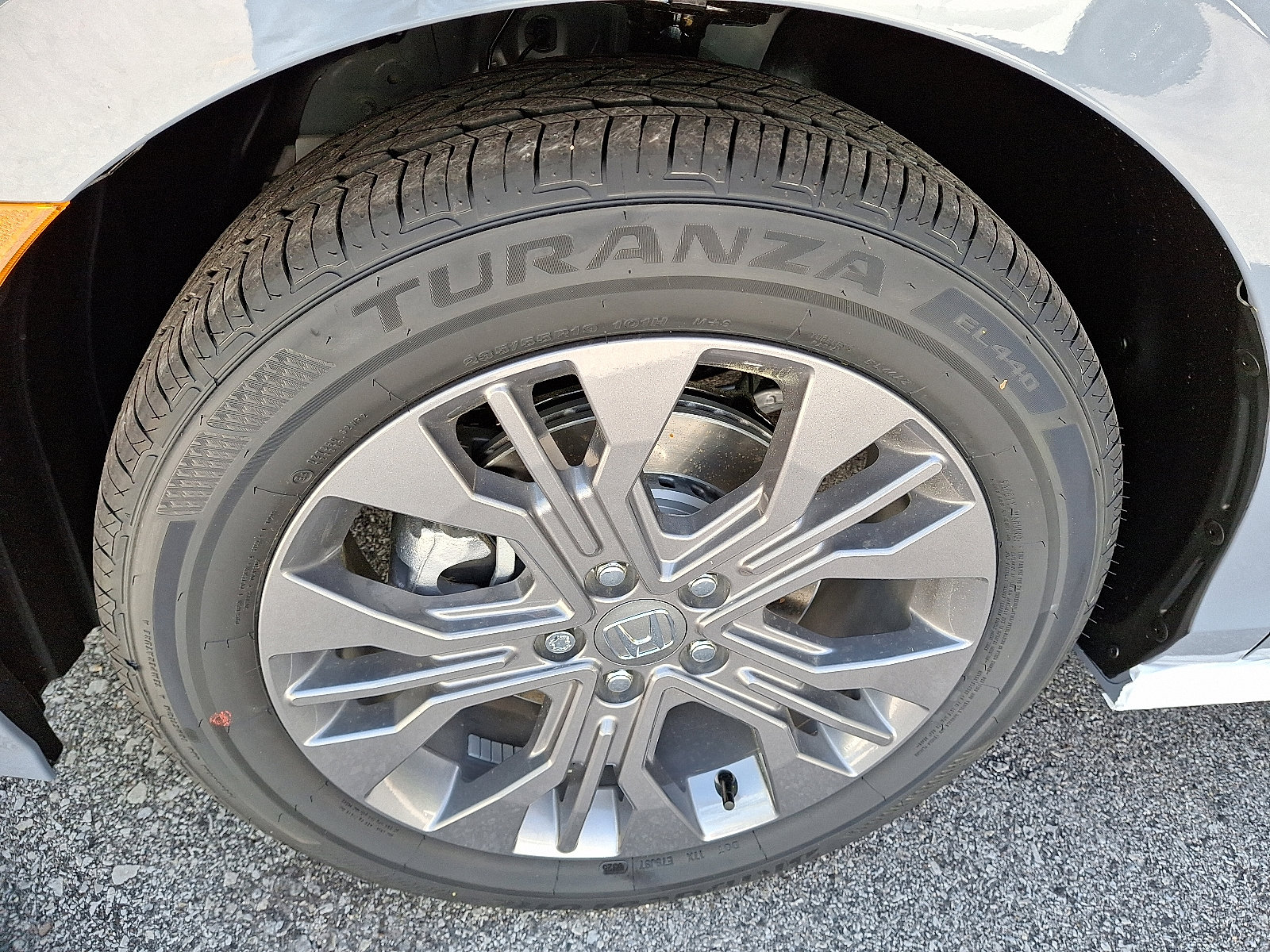 2025 Honda Odyssey Touring photo 4