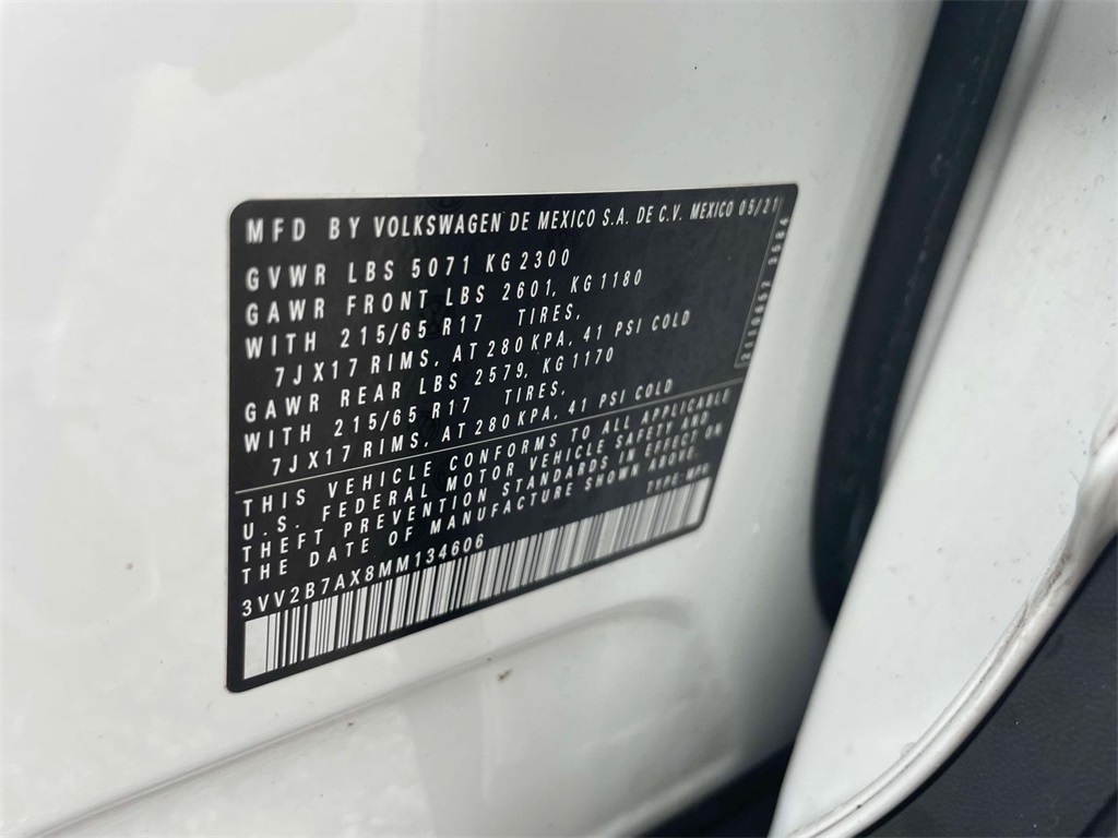 2021 Volkswagen Tiguan SE photo 18
