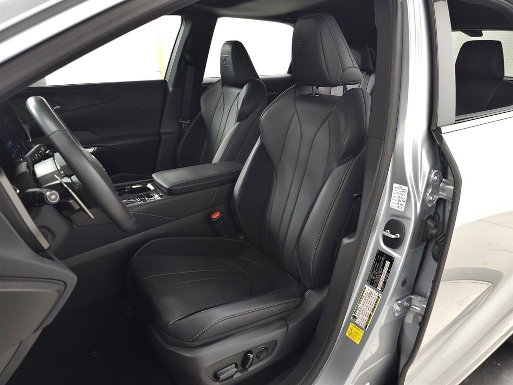 2024 Lexus RX Hybrid 500h - Photo 17