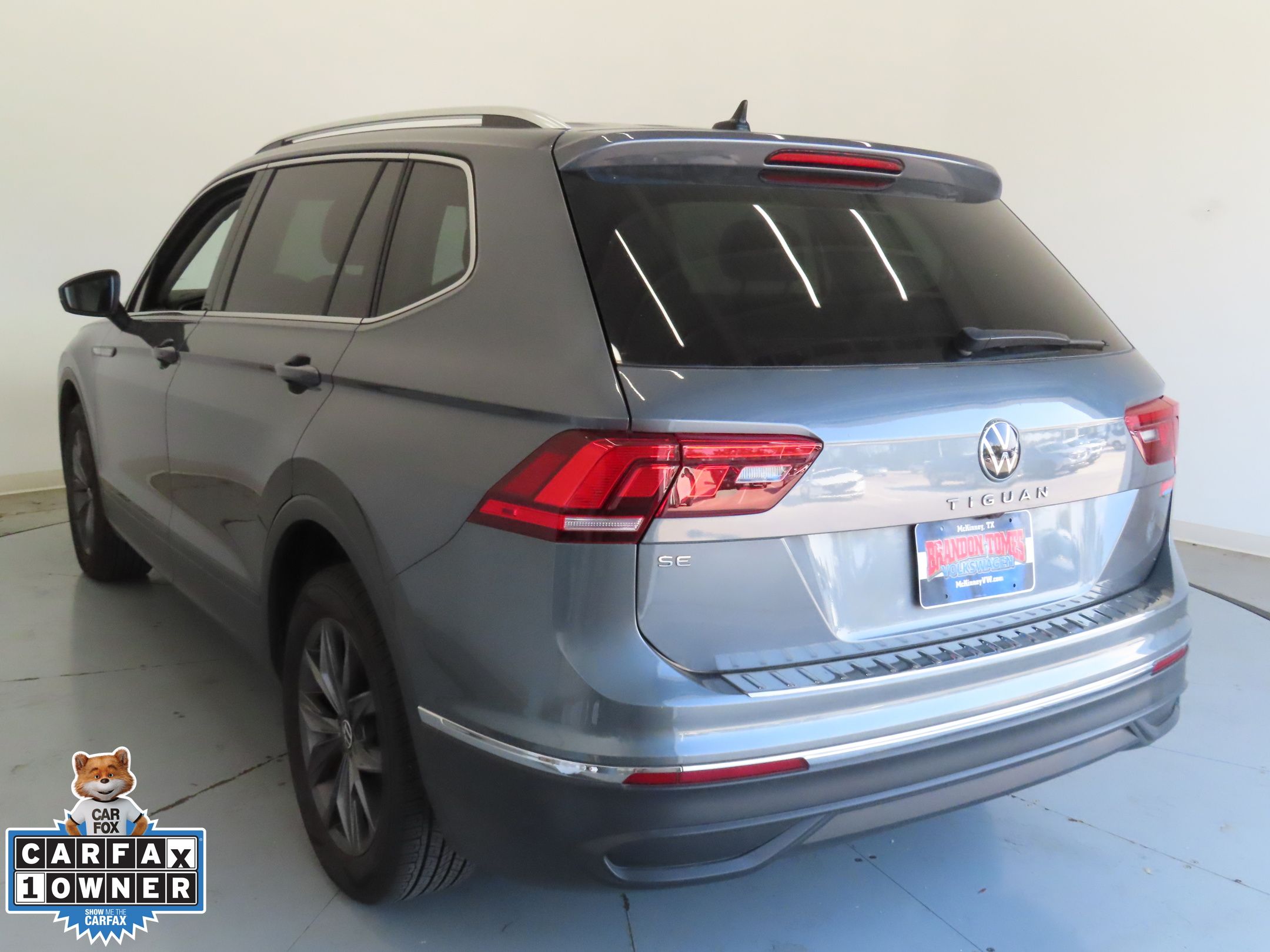 2023 Volkswagen Tiguan SE photo 4