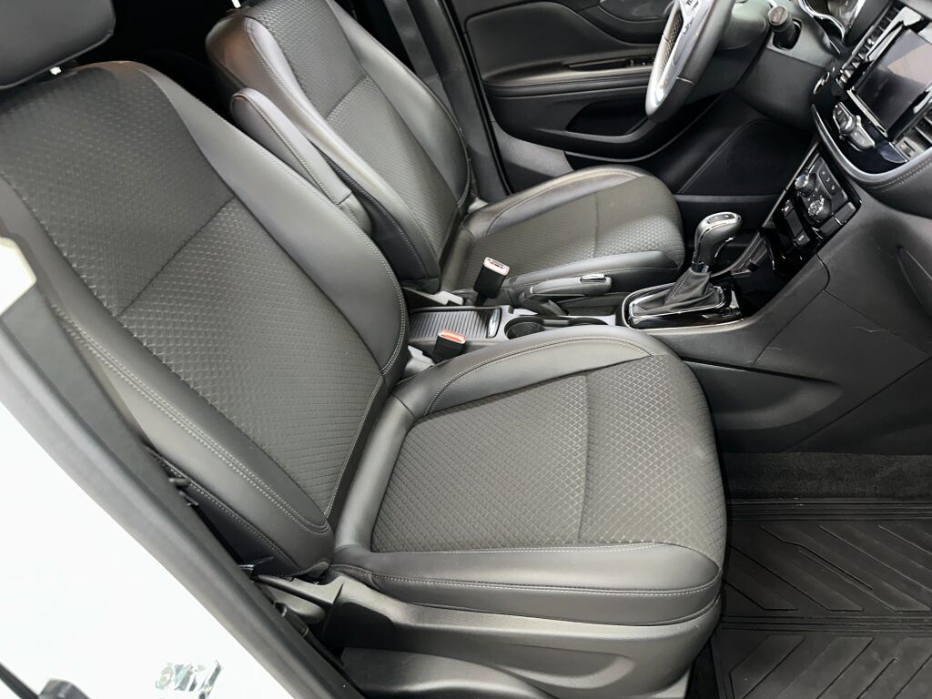 2022 Buick Encore Preferred photo 10