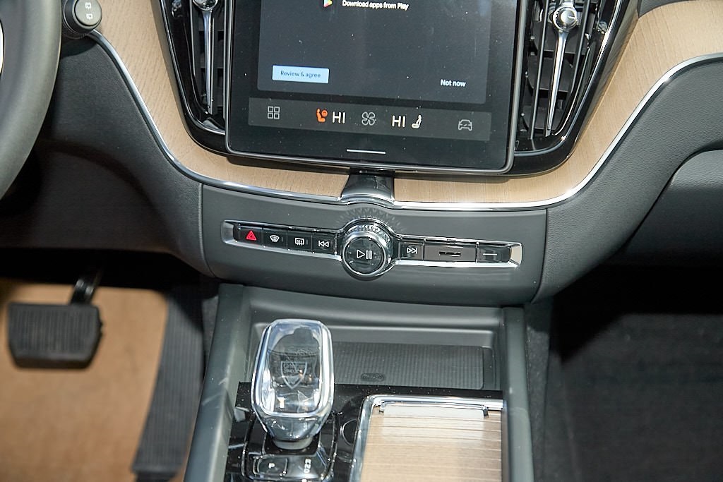 2026 VOLVO XC60 - Image 26