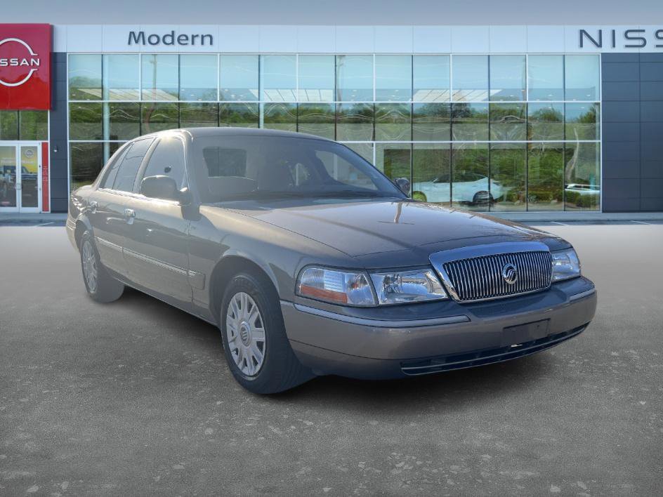 2005 Mercury Grand Marquis GS photo 3