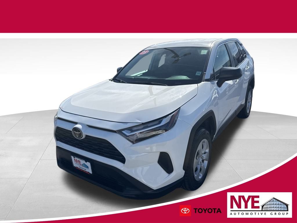 2023 Toyota RAV4 LE's photo