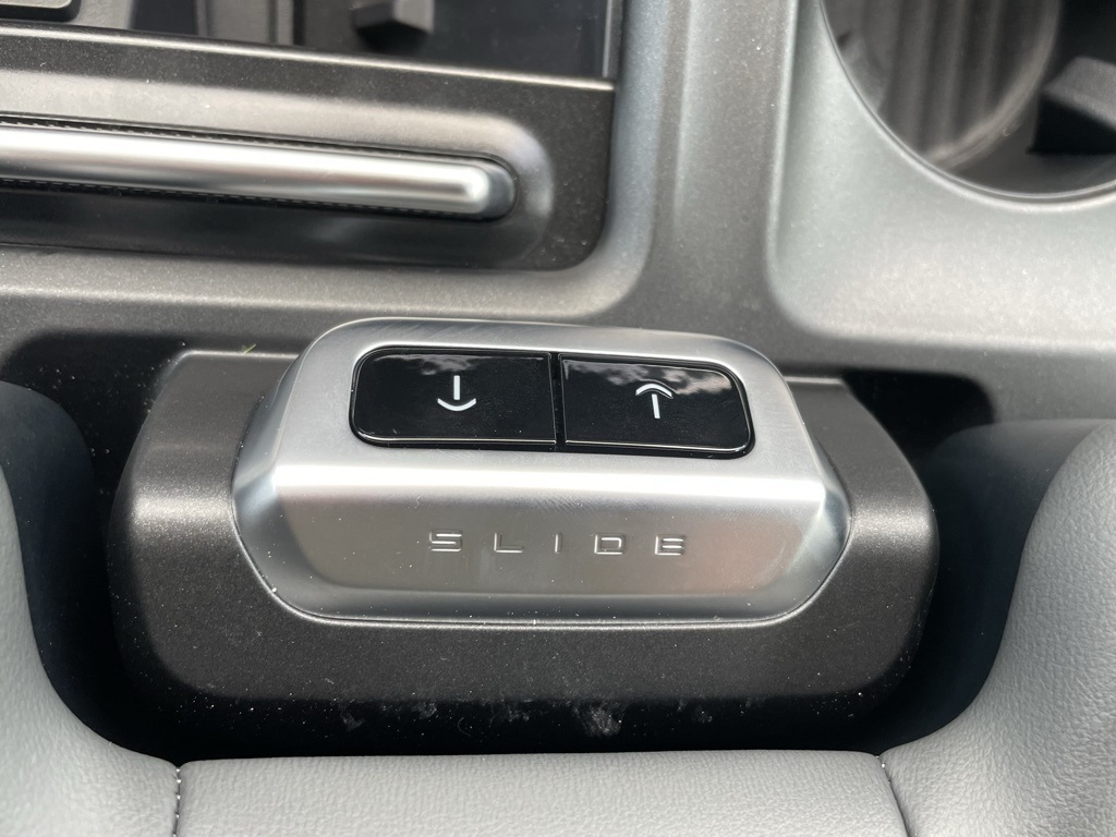 2025 Ford Expedition photo 48