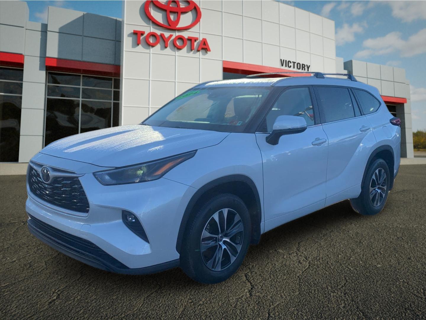 2024 Toyota Highlander XLE photo 4