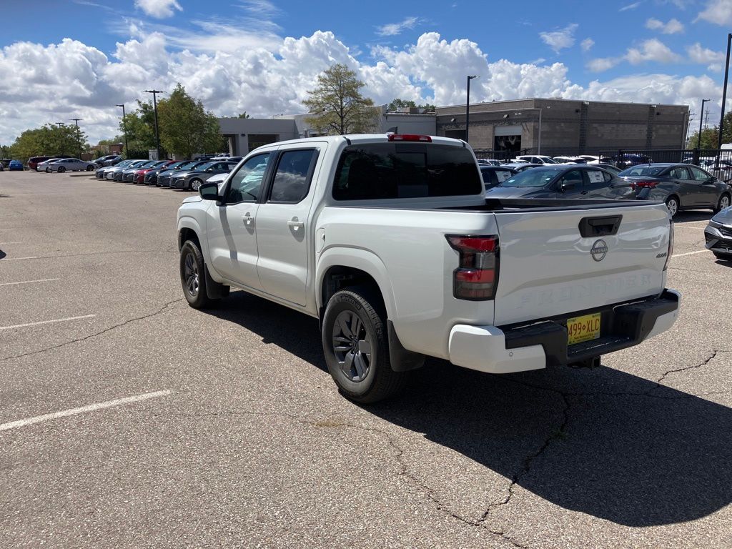 2025 Nissan Frontier SV photo 7