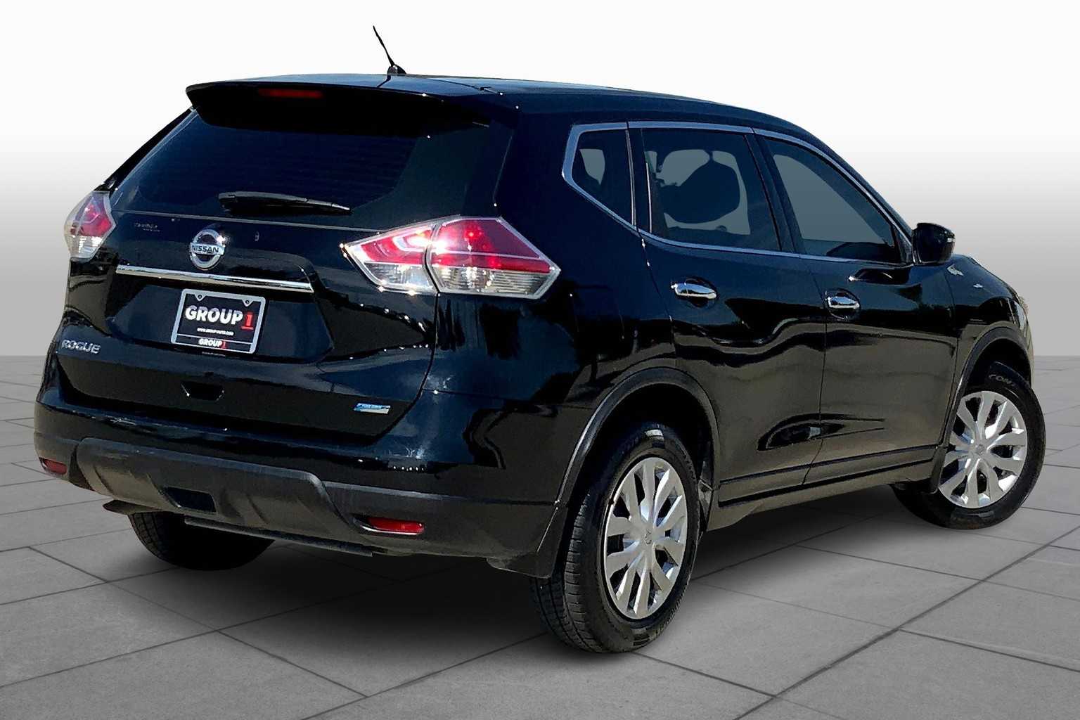 2014 Nissan Rogue S photo 11