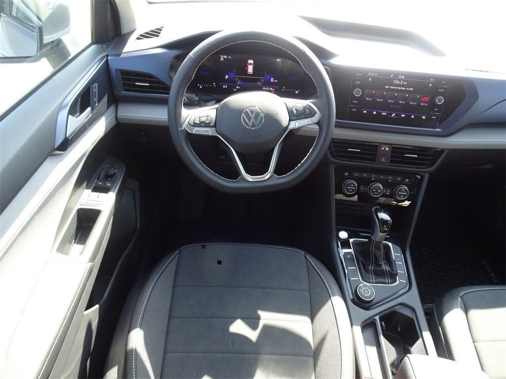 2024 Volkswagen Taos SE photo 11